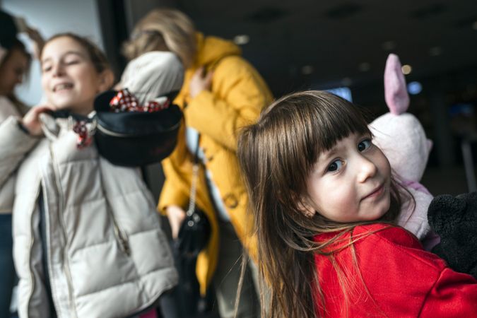 To ukrainske piger i Budapest Lufthavn