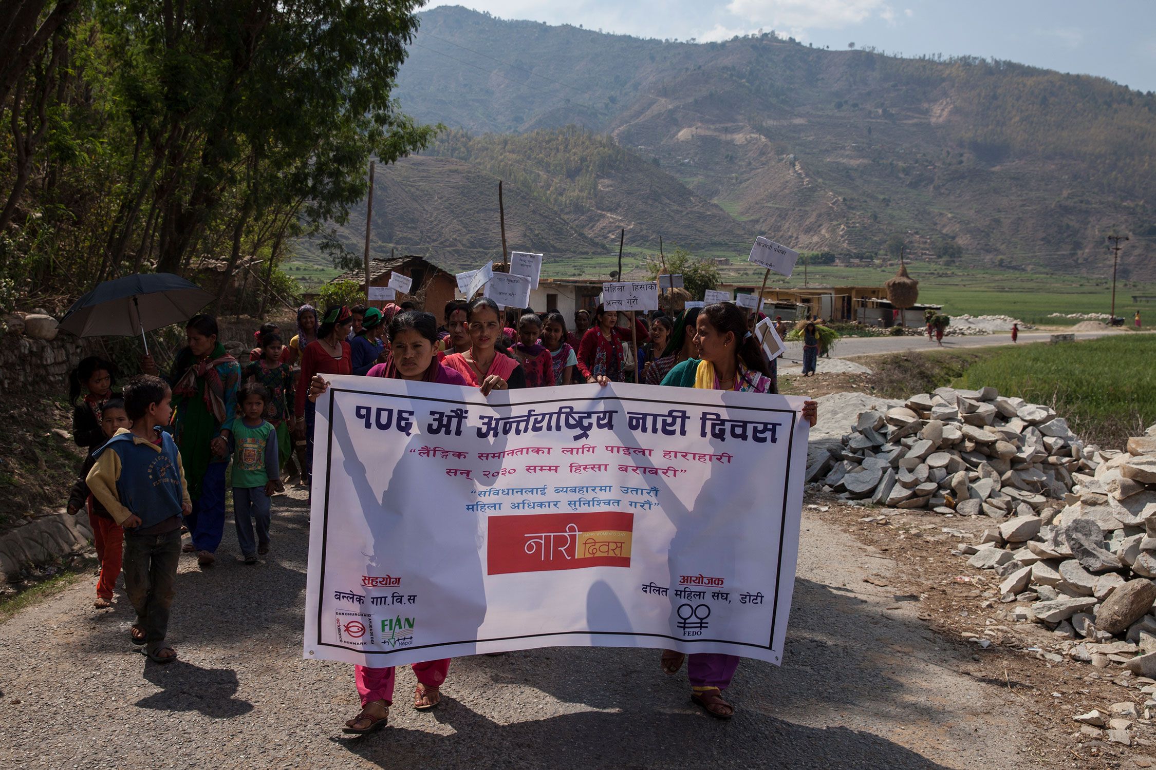 Dalitkvinder, demonstrerer, banner