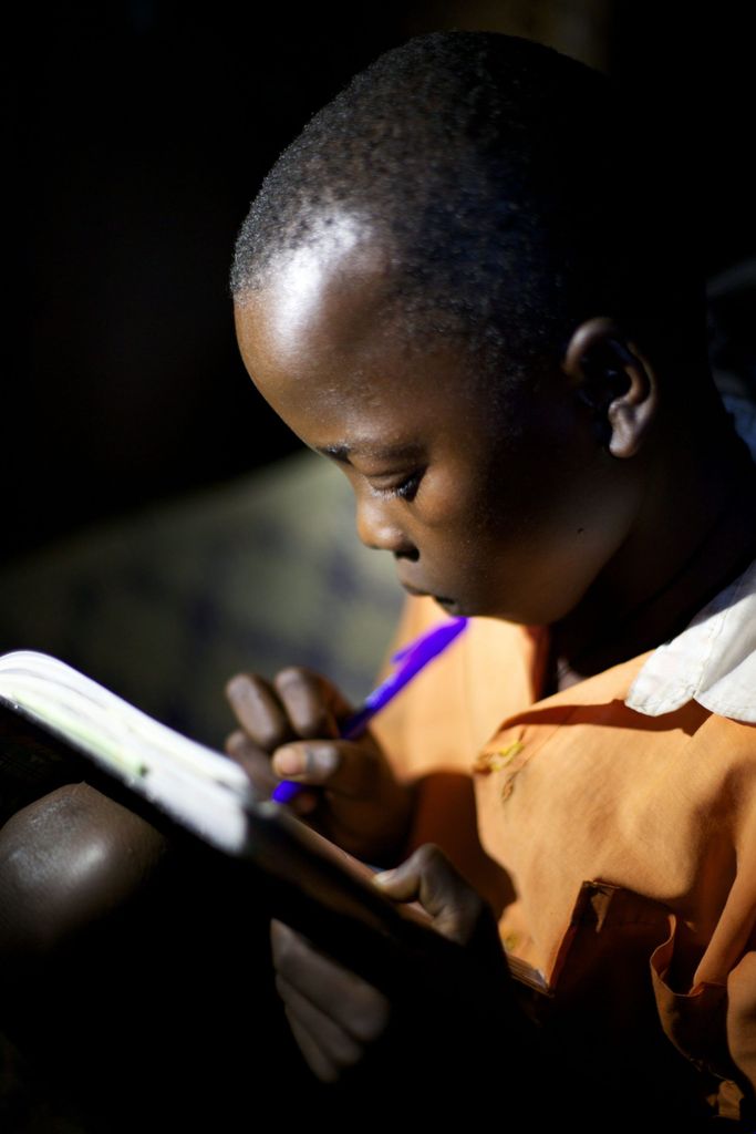 Moses tegner drømme i Uganda